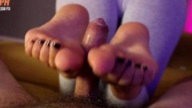Latina MILF in Yoga Leggings Make Footjob and Toejob - POV Foot Fetish