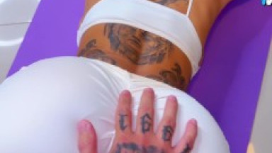 Alonguei até onde deu... mas sempre dá pra ir mais fundo. Principalmente no sexo anal.