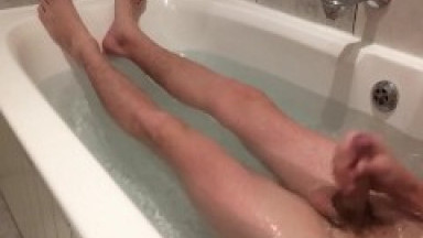 Bathtub wank