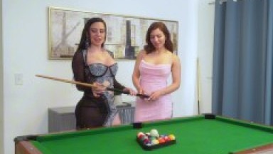 Iraqi slut and her girlfriend enjoying two BBC القحبه الينا العراقية تنتاك مع صديقتها من فحلين سمر