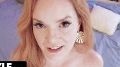 Big Titted Milf Summer Hart Makes Best Massages With Happy Endings