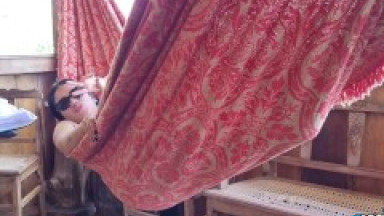 I asked the hotel employee to record me and ended up giving it to him as a reward.