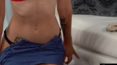 Tiffany Tatum convinces Ohana Petite, "This is the Best Vibrator- you have to try it " -S9:E6