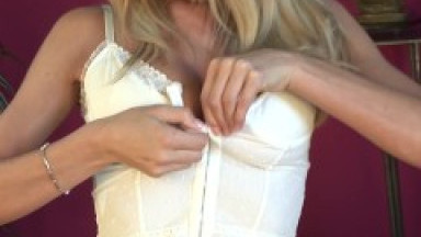 Hot Teen Sammie Rhodes Has Clit Rubbing, Fingering, Dildo Fucking Orgasm