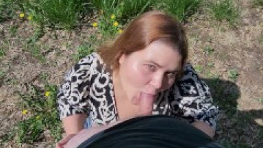 Beautiful sex in the park in the morning with cute BBW cutie in short dress