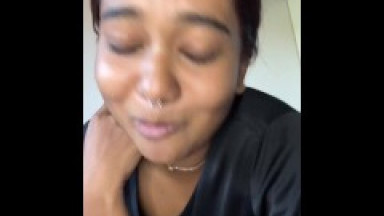 FaceTime call with petite Indian girlfriend turns naughty