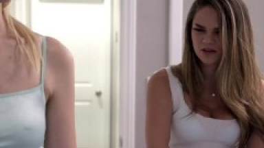 "You should try your Stepbro's cock!!" says Ms. Faris's friend S10:E7