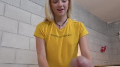 Sexually Frustrated Stepsister Can't Wait Anymore - Riley Star -