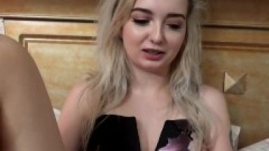 Tinder Fucking A 19 Year Old Blonde - Lexi Lore - HotCrazyMess!