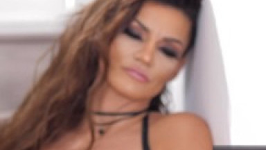 Becky Bendini Sucks And Fucks Four Dicks At Once